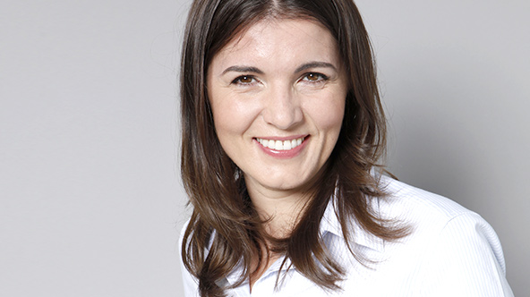 Aliz Tepfenhart Lebenslauf